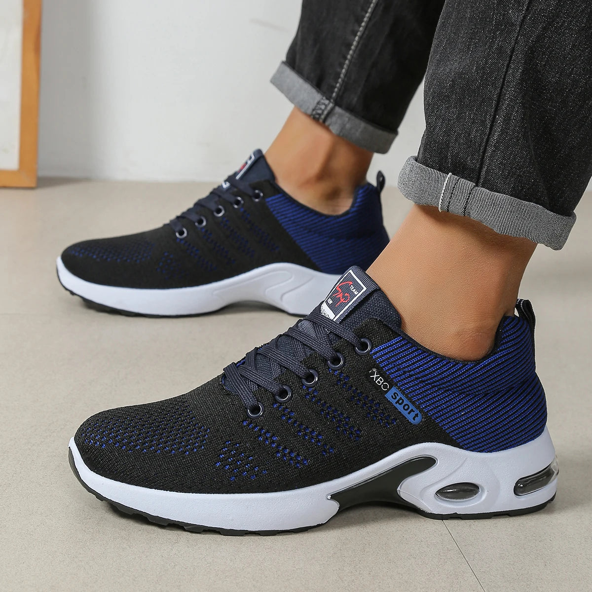 Men's Breathable Lace-Up Non-Slip Running Fashion Sneakers