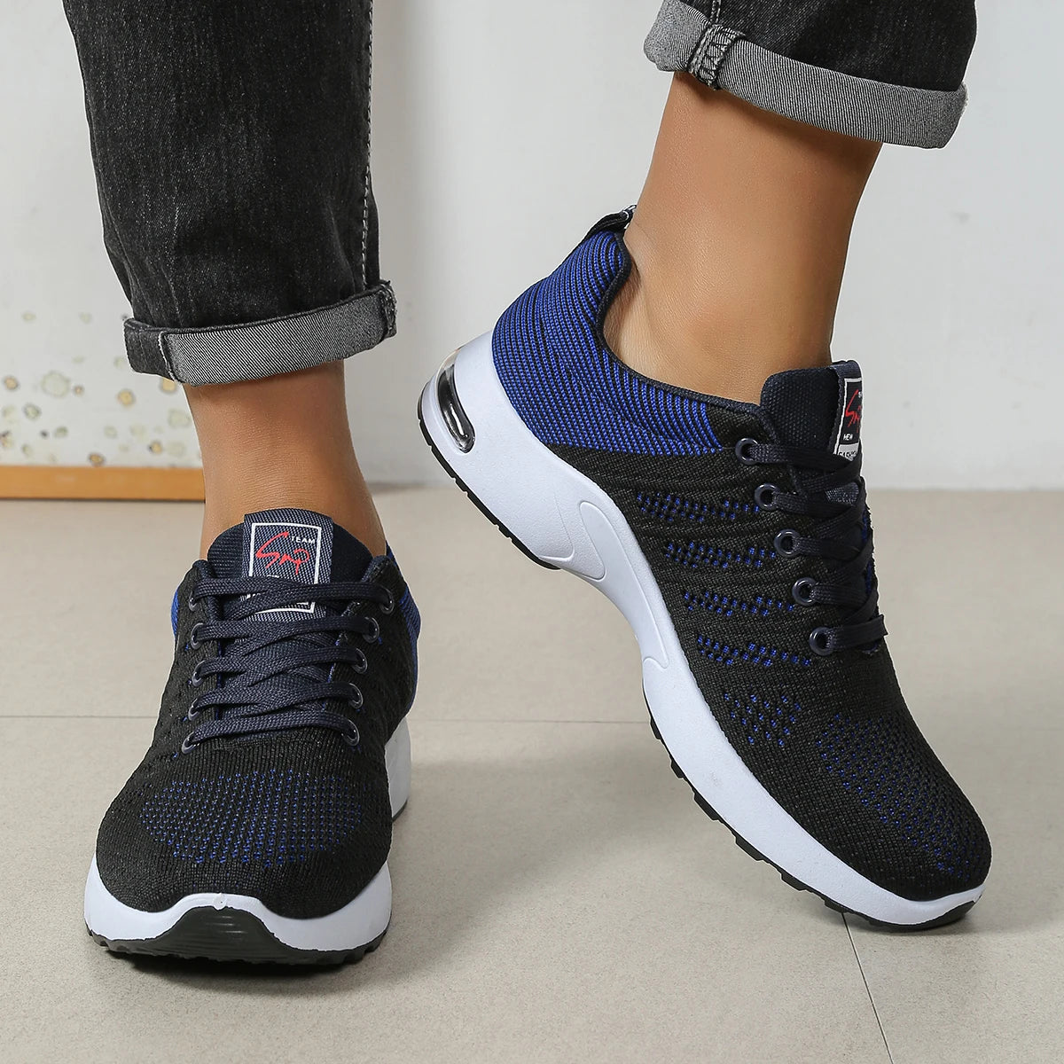 Men's Breathable Lace-Up Non-Slip Running Fashion Sneakers