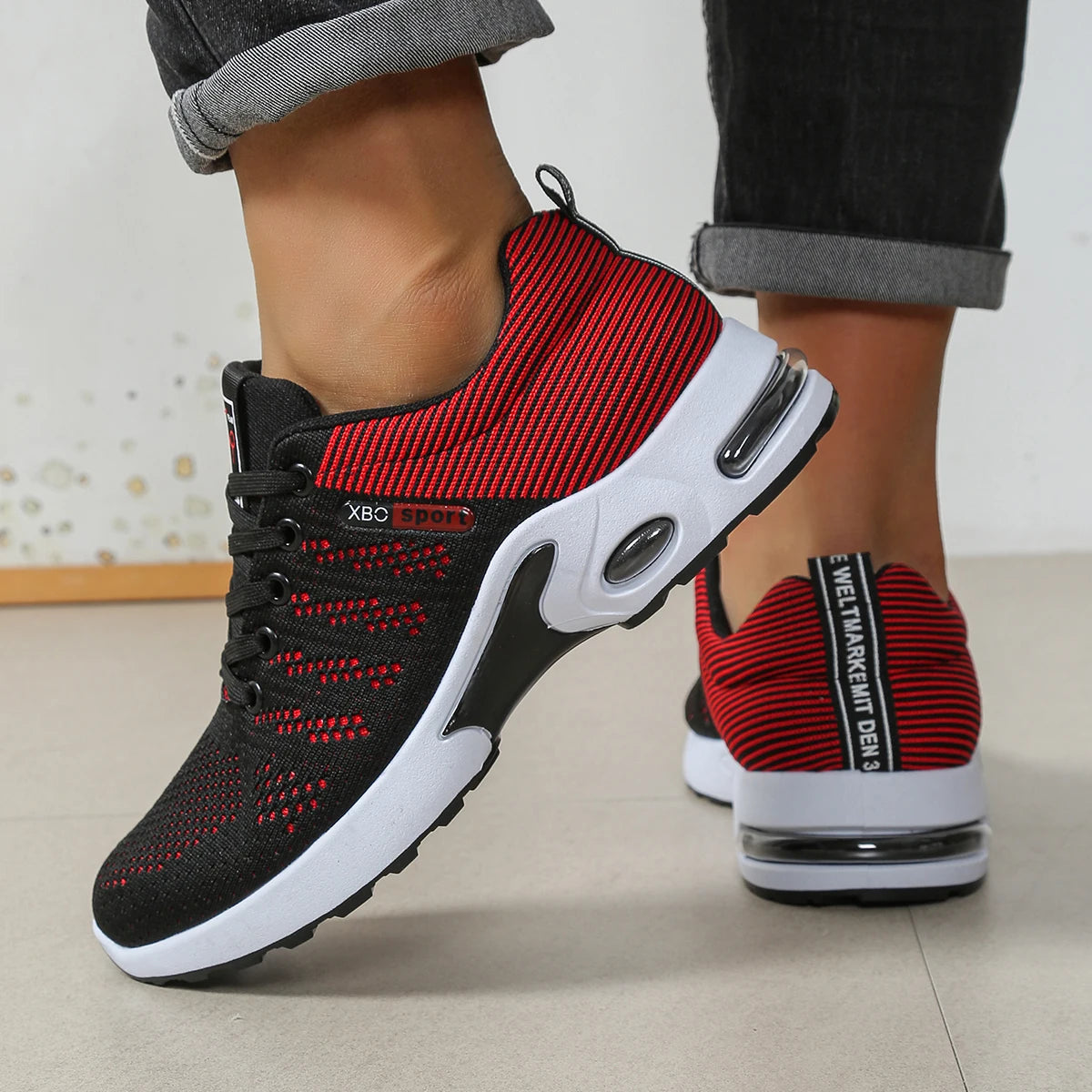 Men's Breathable Lace-Up Non-Slip Running Fashion Sneakers